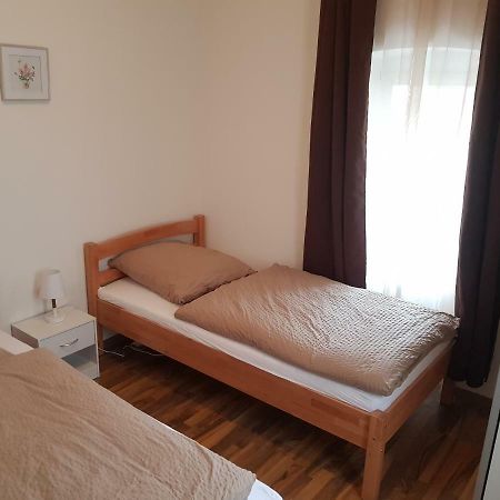 טראבן-טרארבאך Ferienwohnung Liebeskummer מראה חיצוני תמונה
